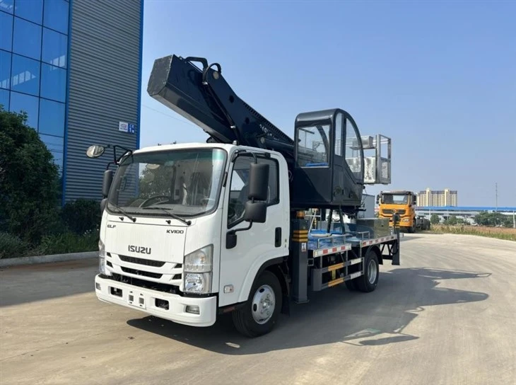 ISUZU Aerial Boom Truck